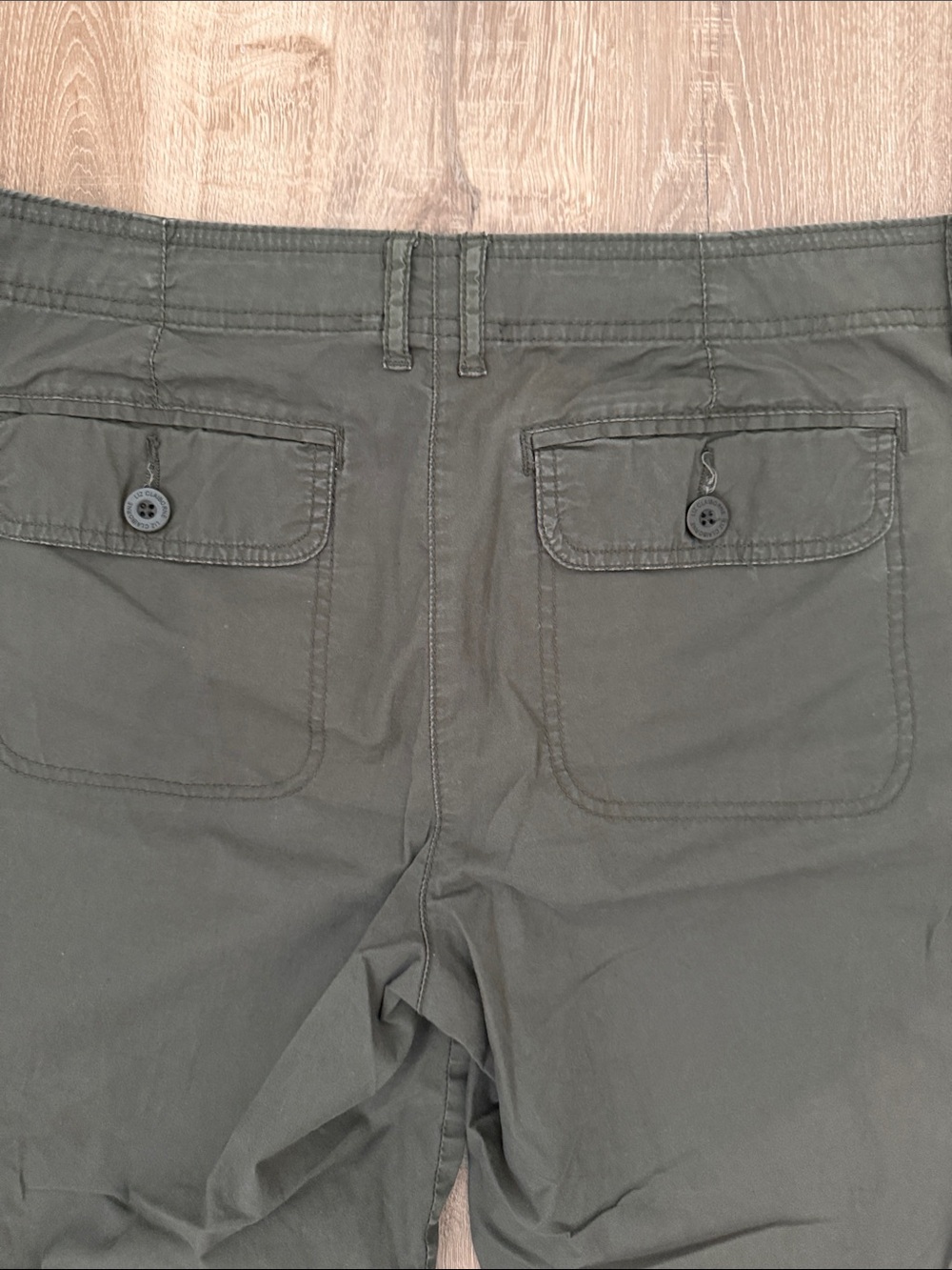 Liz Claiborne Women’s Olive Cargo Pants - Casual Utility - Picture 9 of 9